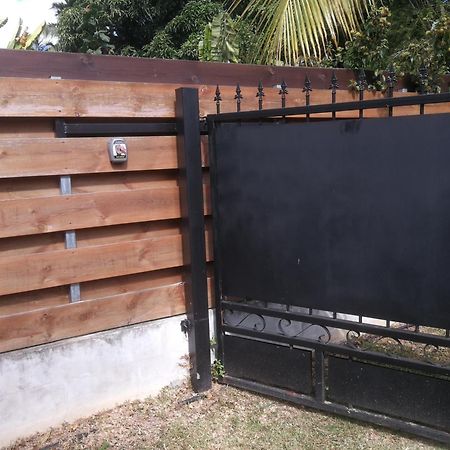 Ti Case Germaine Entre-Deux Luaran gambar